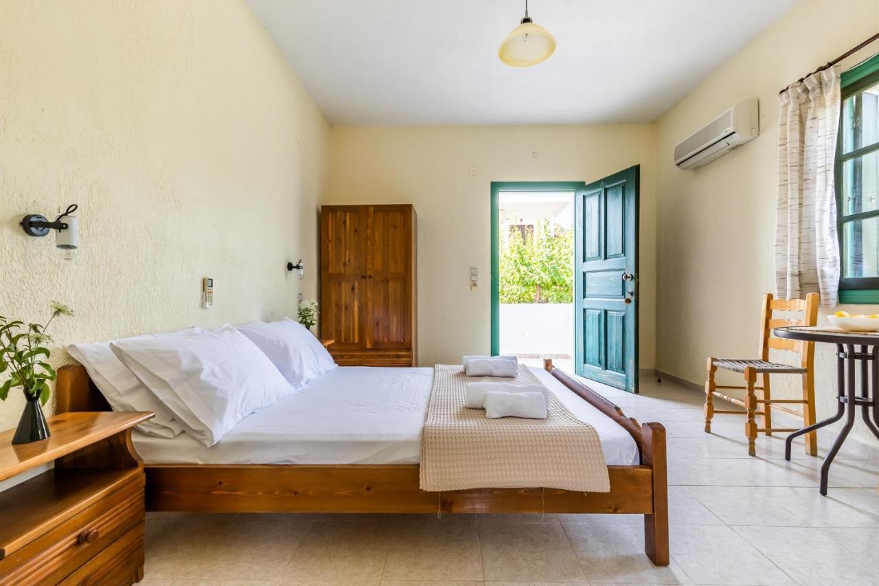 Skopelos Evergreen Apartments Стафилос Екстериор снимка