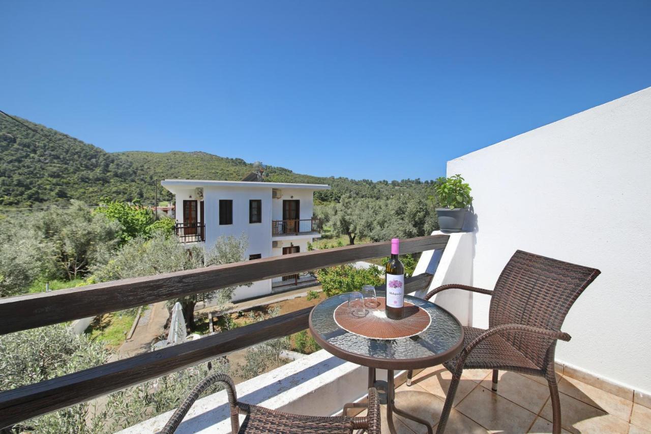 Skopelos Evergreen Apartments Стафилос Екстериор снимка