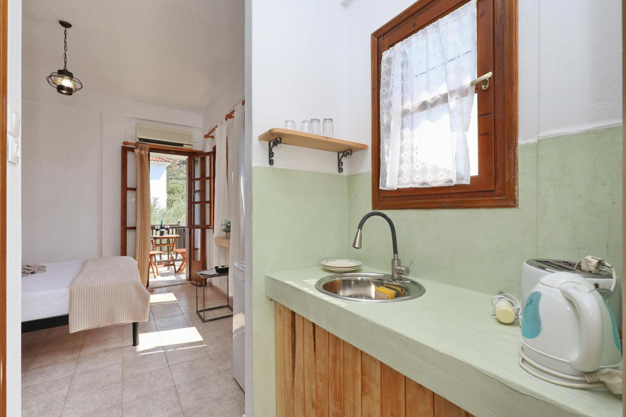 Skopelos Evergreen Apartments Стафилос Екстериор снимка