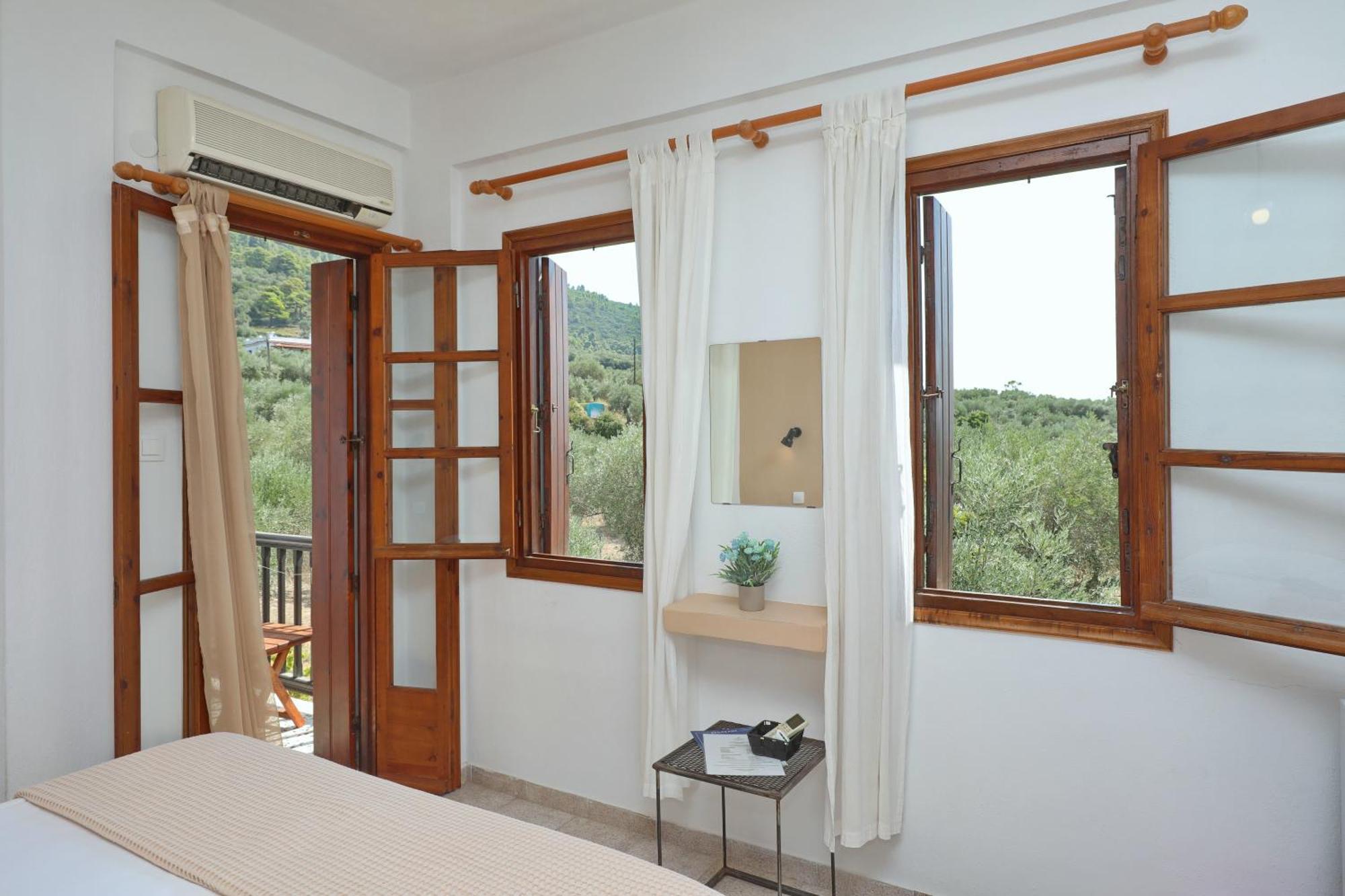 Skopelos Evergreen Apartments Стафилос Екстериор снимка