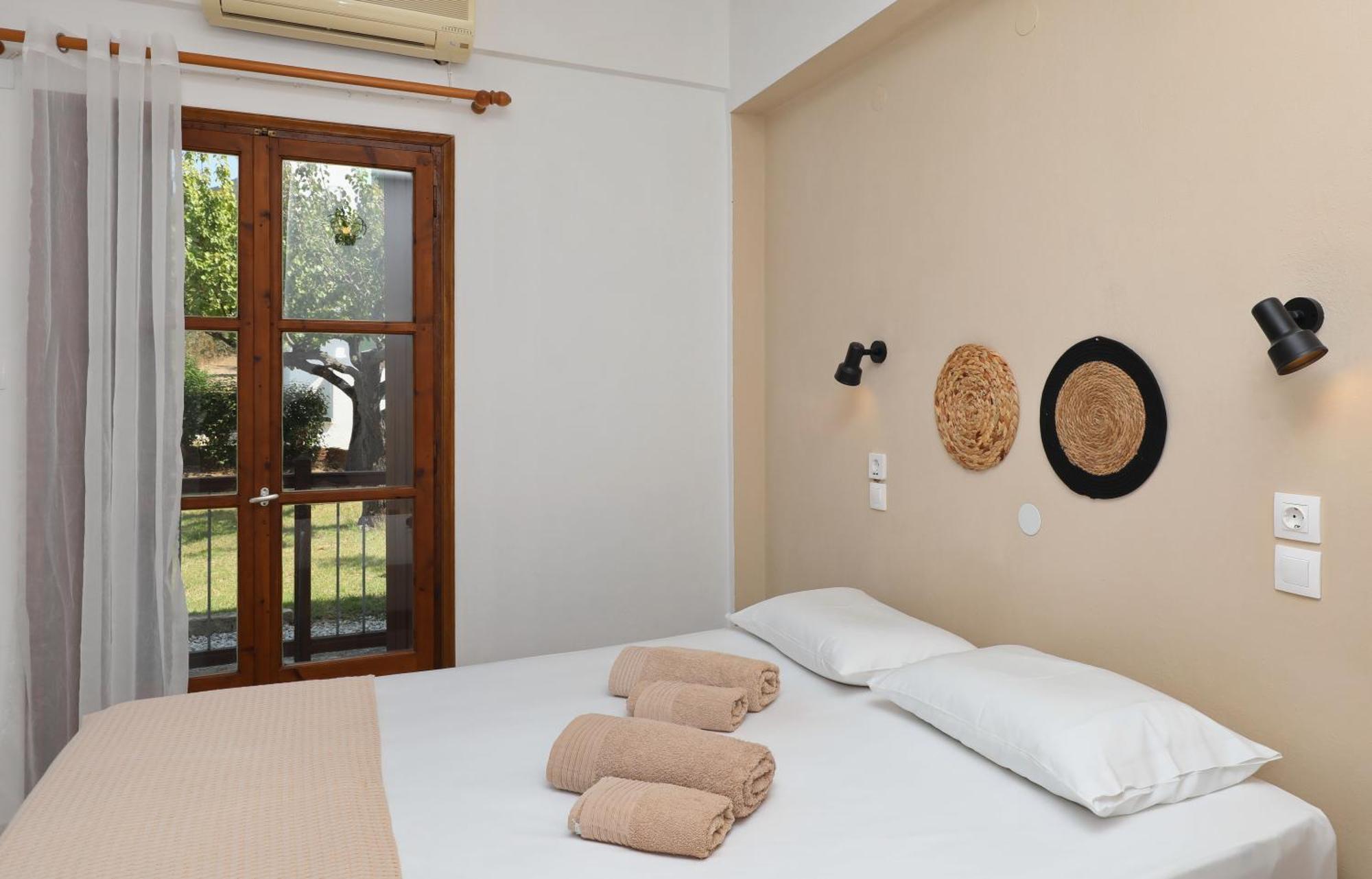 Skopelos Evergreen Apartments Стафилос Екстериор снимка
